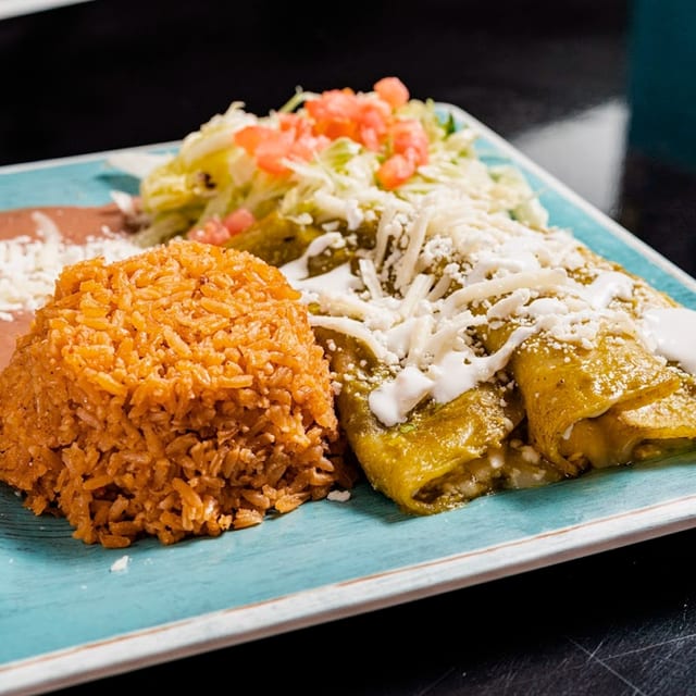 P. 3 Enchiladas Verdes w/ Pollo.