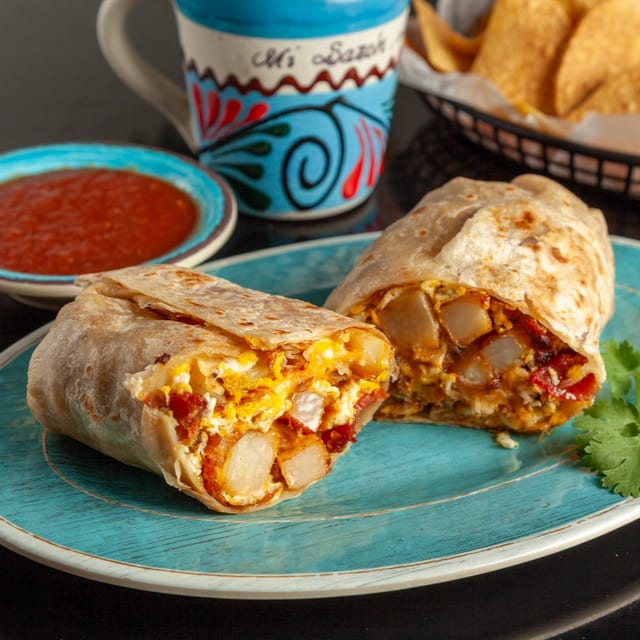 Breakfast Burrito / Burrito de Desayuno.