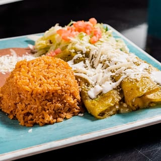 2 Enchiladas Verdes Solas w/Pollo